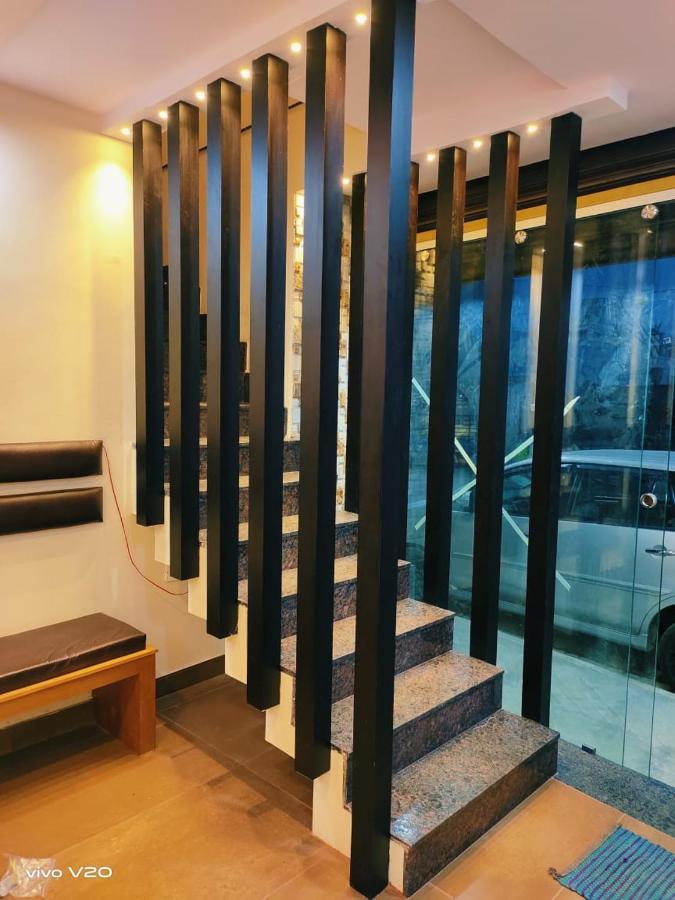M G Residency Hotell Chikmagalūr Exteriör bild