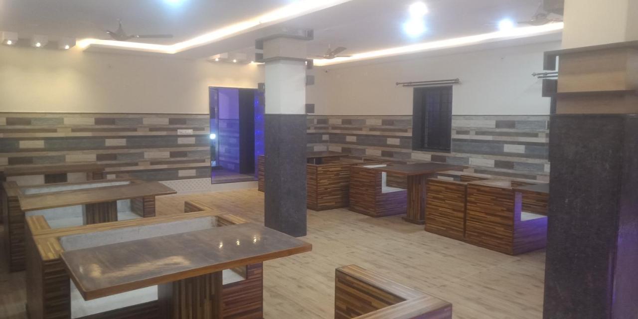 M G Residency Hotell Chikmagalūr Exteriör bild