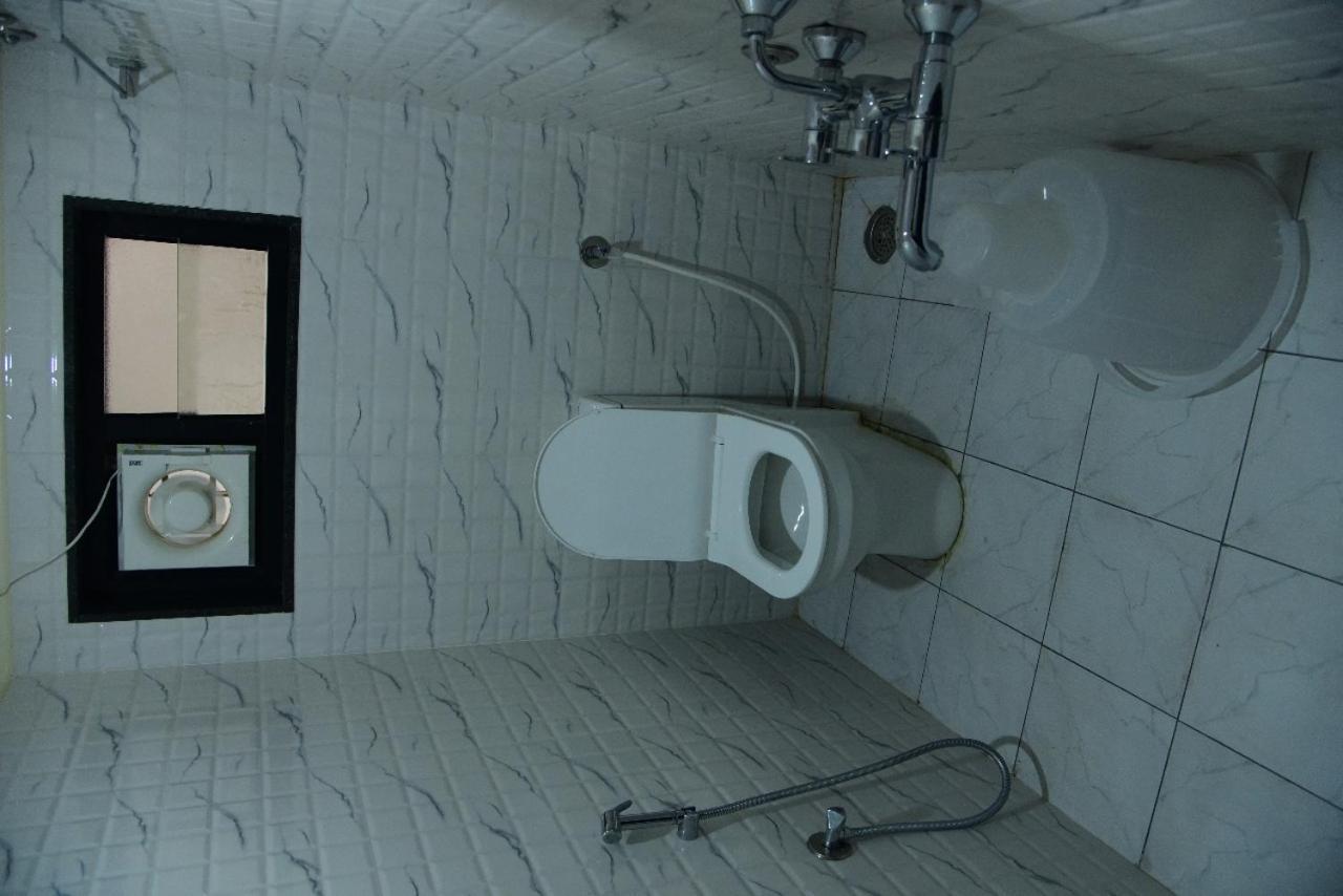 M G Residency Hotell Chikmagalūr Exteriör bild